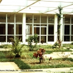 Jardim interno da Associação Instrutora da Juventude Feminina.